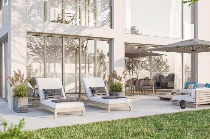 Terrasse mit Liegestühlen am Jakobsweg "Basel Grün" in Biel-Benken