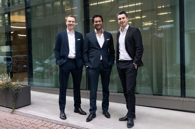 3 Männer in Anzug. Girisha Fernando, Michel Mohler und Nico Mros.