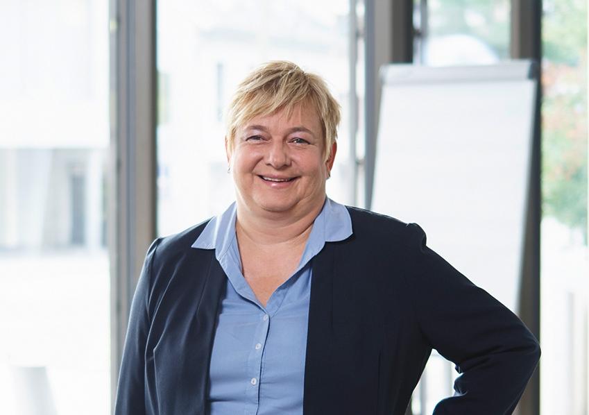 ursula-barel.jpg