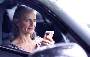 twint-frau-smartphone.jpg