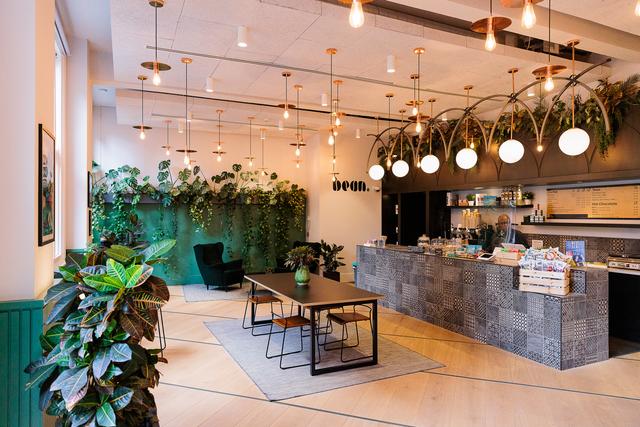 On-site independent coffee shop, Bean