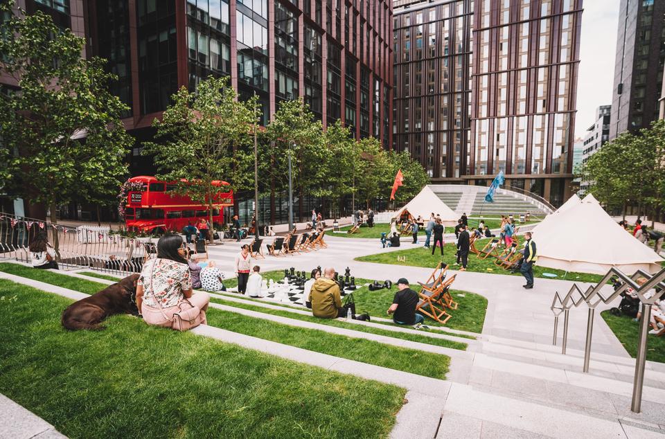 Circle Square Celebrates Manchester Marathon With All Day Fan Zone