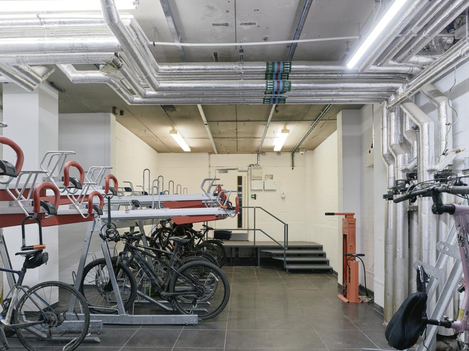 Cycle hub with bicycle repair point