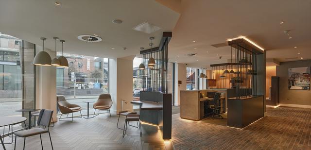 Customer business lounge