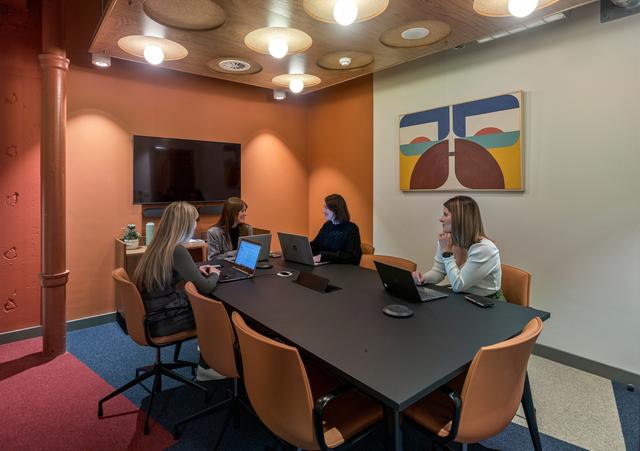 Meeting room - customers receive 25% discount