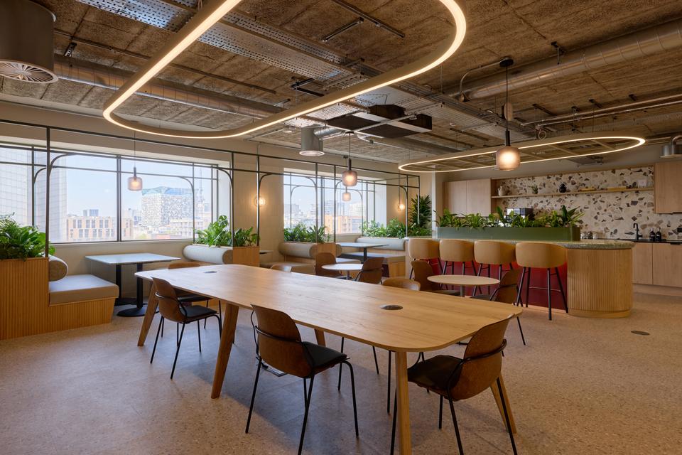 Serviced space breakout area 