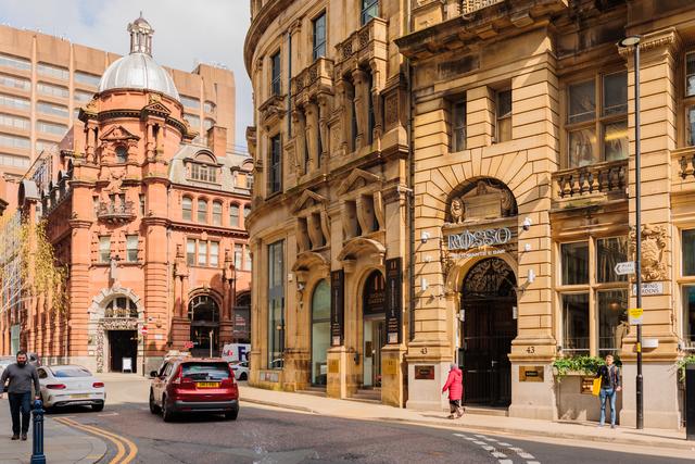 Surrounding yourself with brands