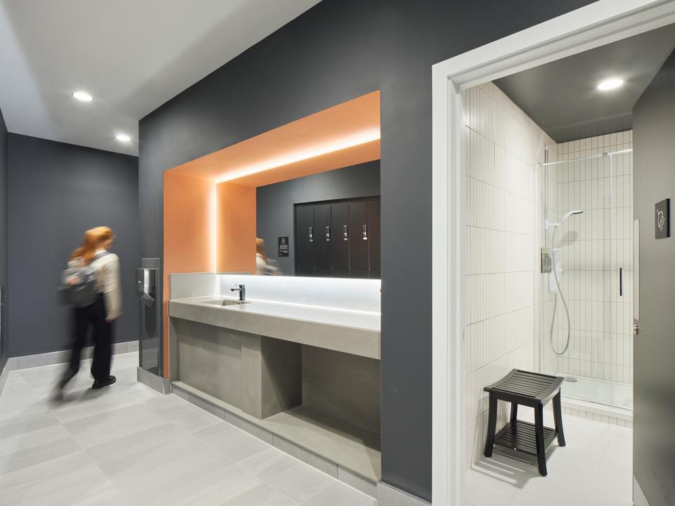 Shower and changing facilities at Citylabs 4.0