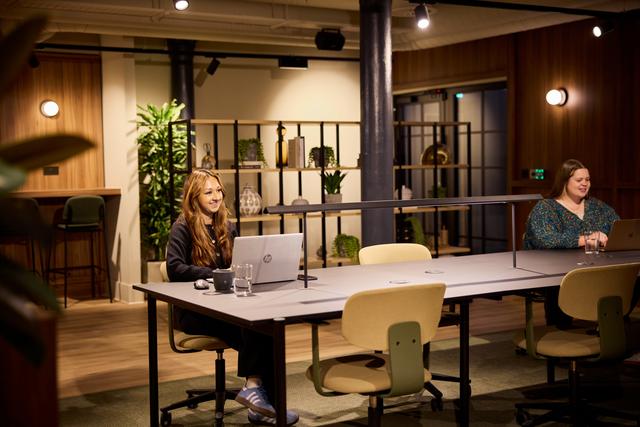 117 Portland Street Lower Ground floor lounge