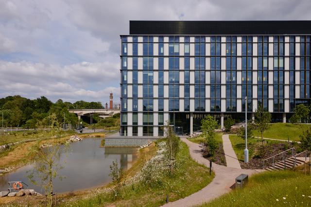 No.1 Birmingham Health Innovation Campus