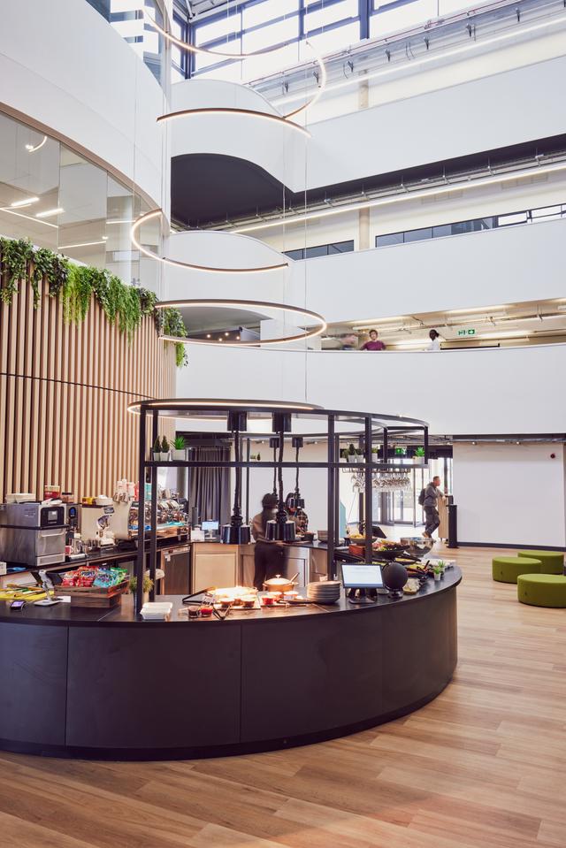 Food and beverage service at ICentrum