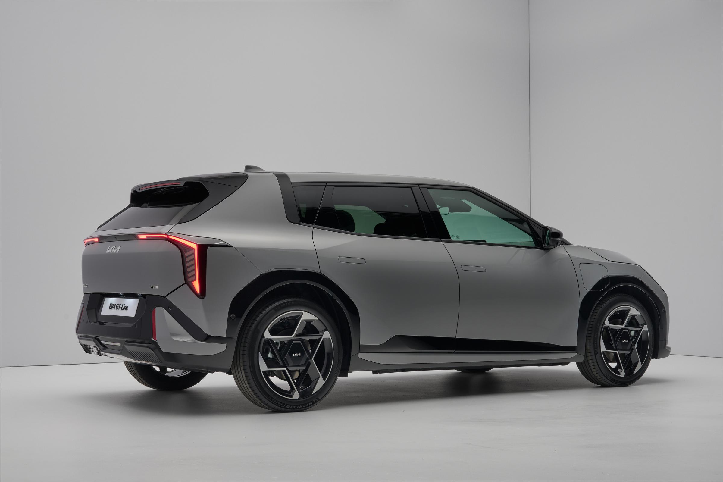kia-ev4-hatchback-gtl-wolf-grey-studio-ext-static-highres-002