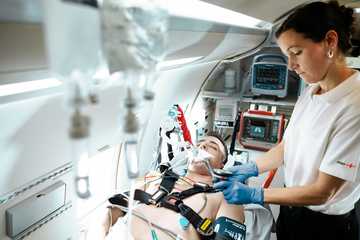 Using HAMILTON-T1 for patient transport in an aircraft