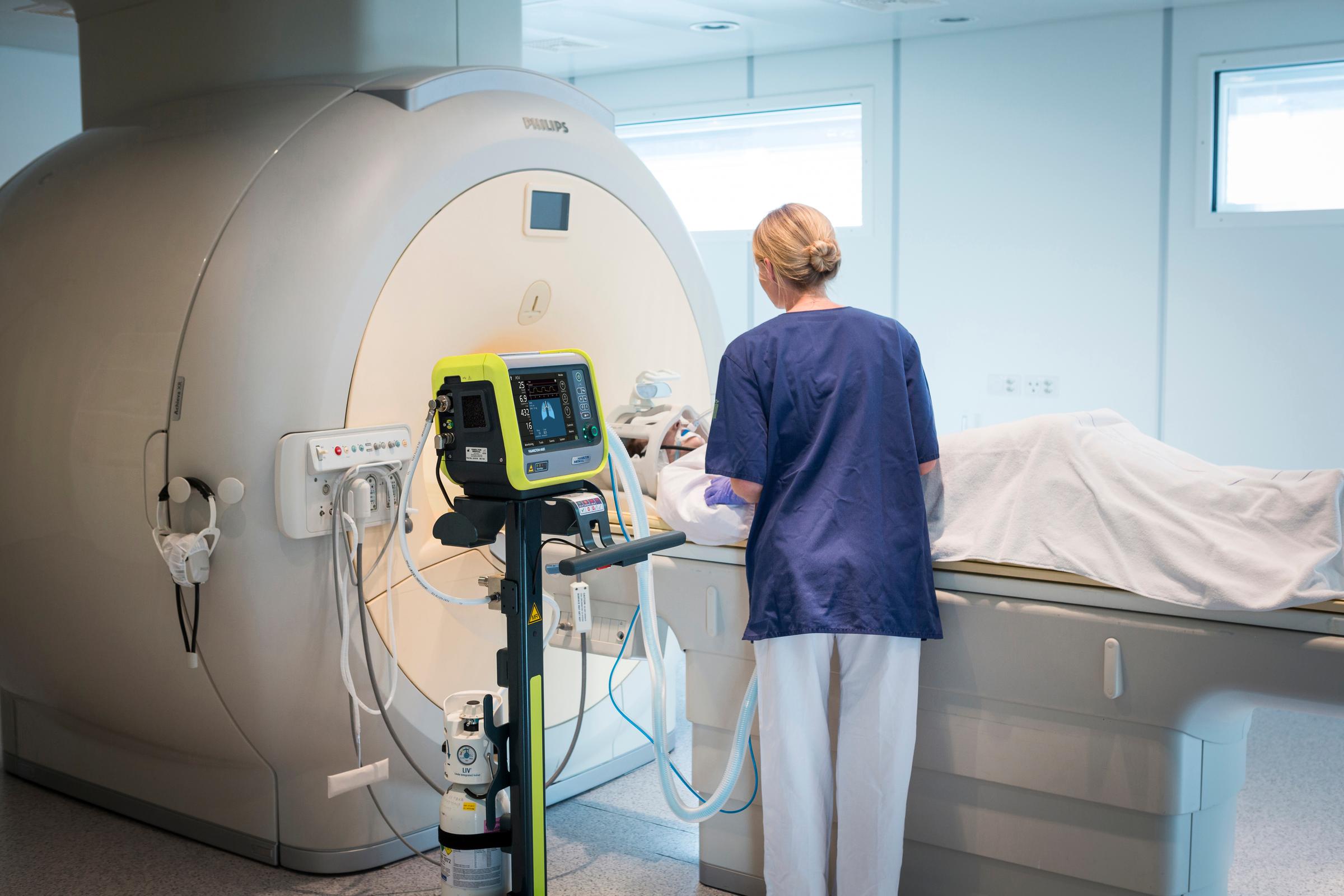 HAMILTON-MR1; use during MRI scan