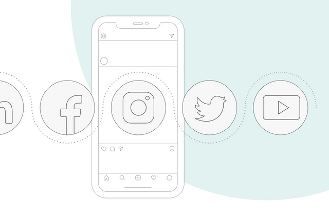 Smartphone mit Icons für soziale Medien