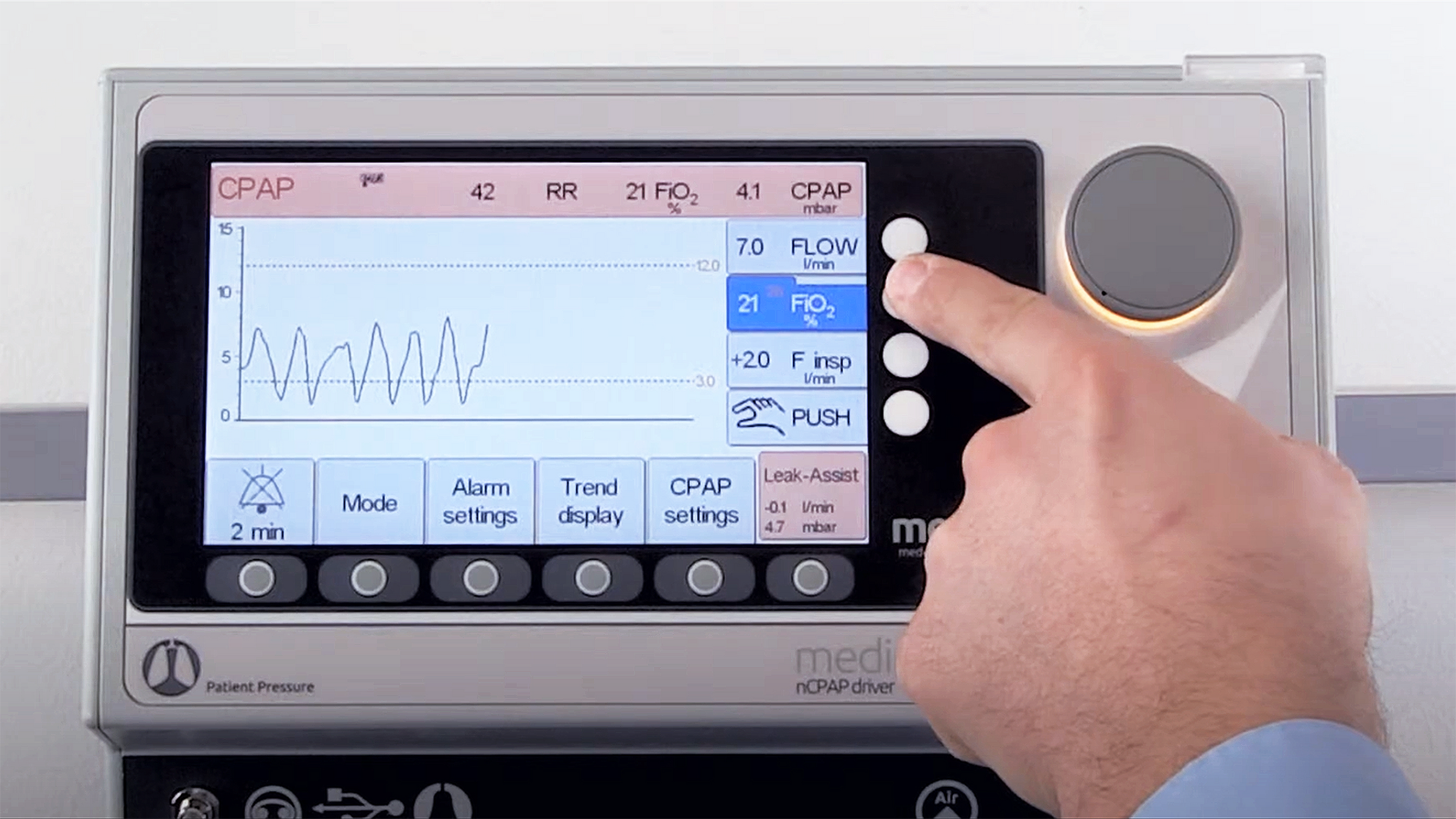 This video describes the key functions of our medinCNOmini. Please use this video to get an idea of the machine and its options for neonatal CPAP care. Videos about how to use the machine will follow soon.