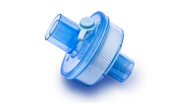 Hygroscopic HME in combination with electrostatic filtration