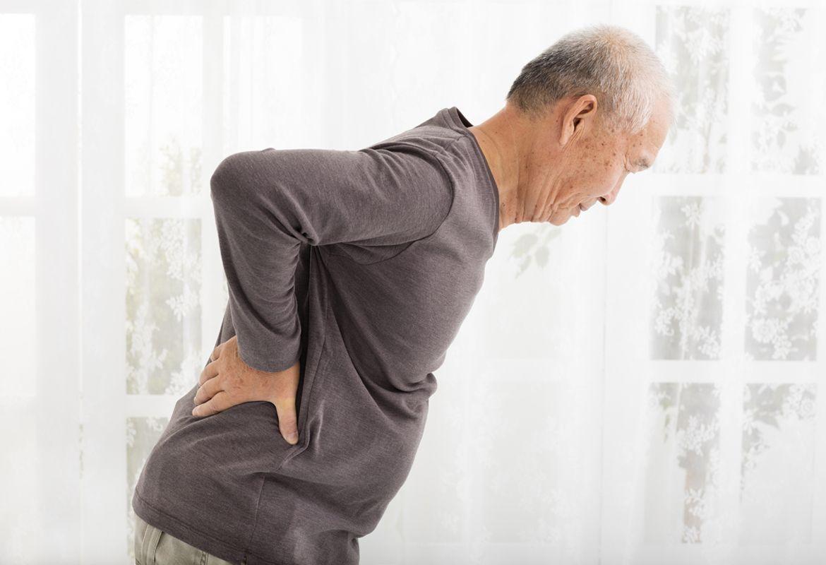 back-pain-senior-main-d