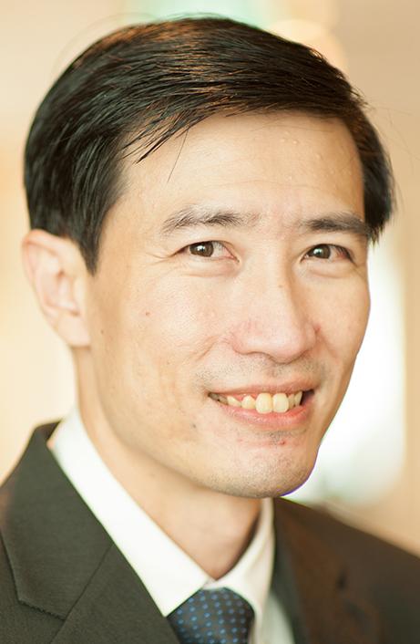 Dr Por Yong Ming - 眼科