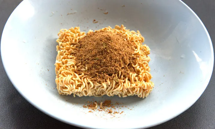 Instant noodles and MSG