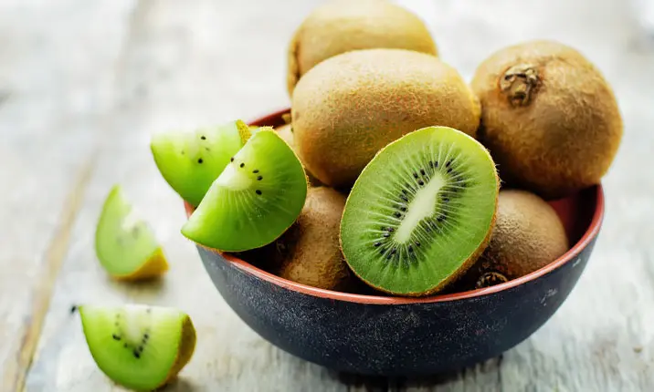 Superfruits: The Benefits of Kiwis –