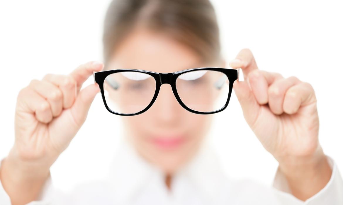 eye-glasses-main-d