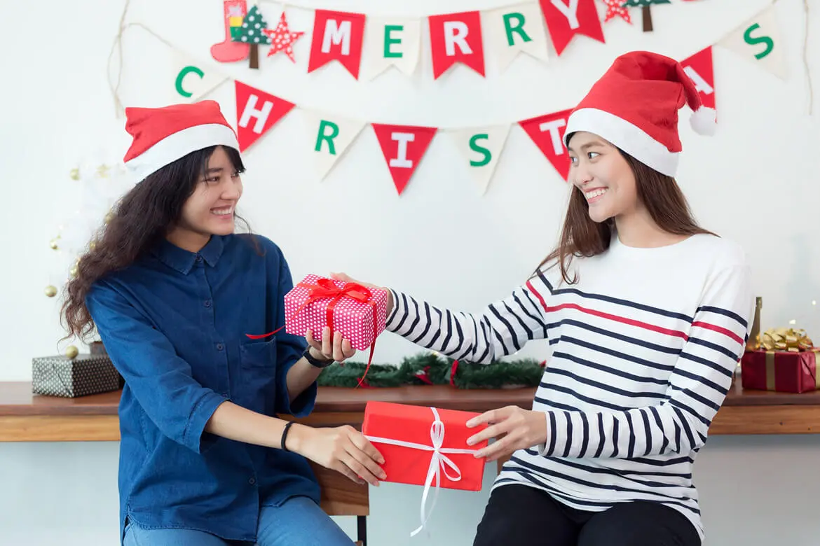 Healthy Gift Ideas for the Holidays