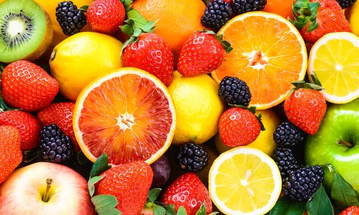 Dietitian snacks fruits