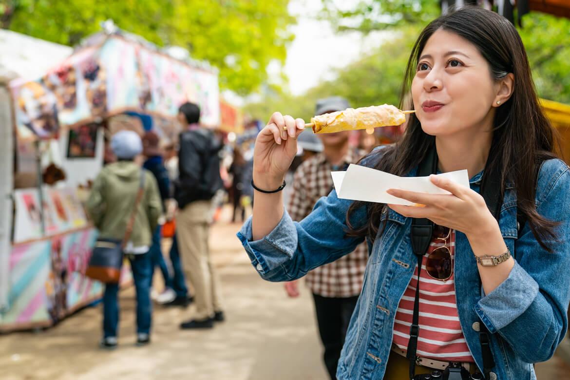 Cara Mencegah Keracunan Makanan Saat Bepergian