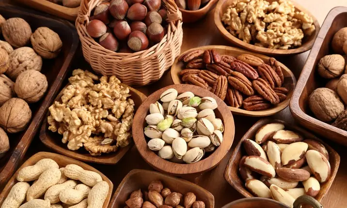 Dietitian snacks nuts