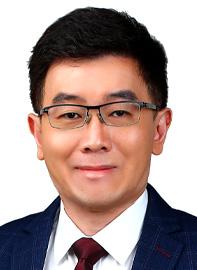 Dr Poh Seng Yew
