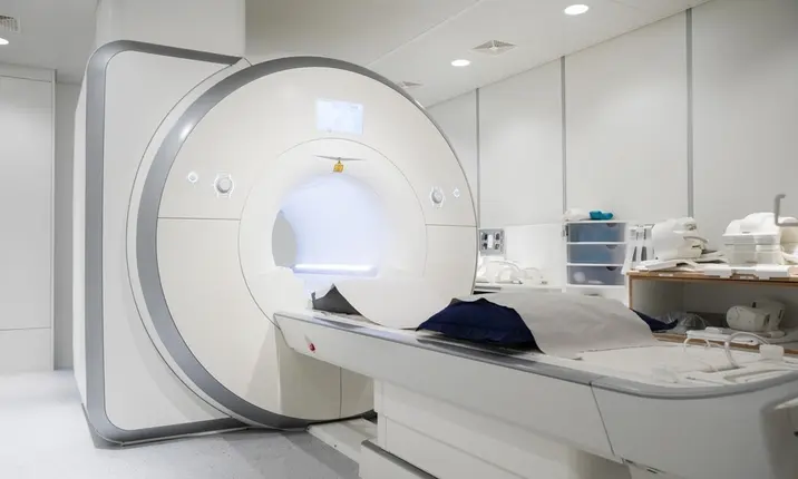 Chẩn đoán bệnh lý rễ tủy bằng chụp cộng hưởng từ (MRI)