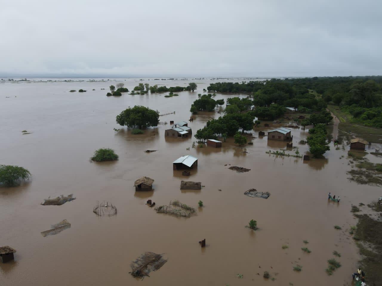 Terre détruite après le passage du cyclone Freddy