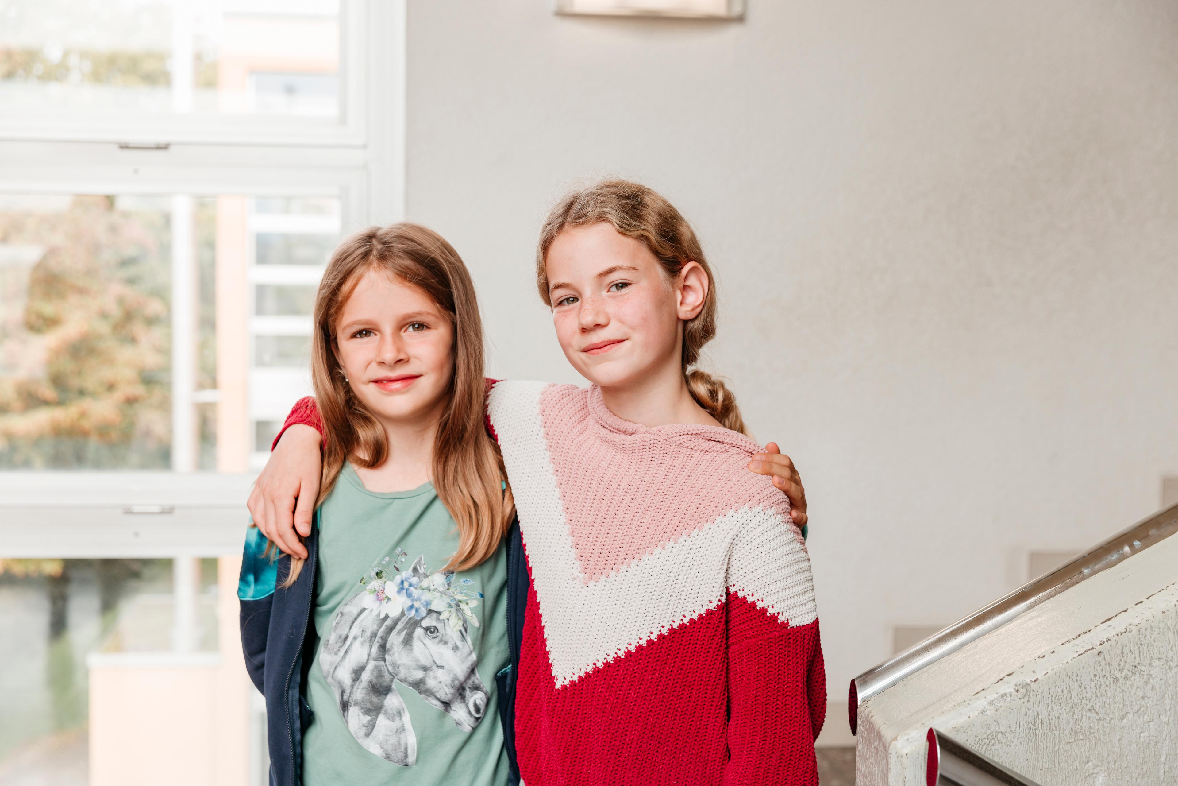 Jana et Alena sont amies et sont toutes deux en sixième primaire Harmos à Wohlen (AG). Avec leurs camarades de classe, elles ont suivi une formation chili de deux jours sur la prévention des conflits.  