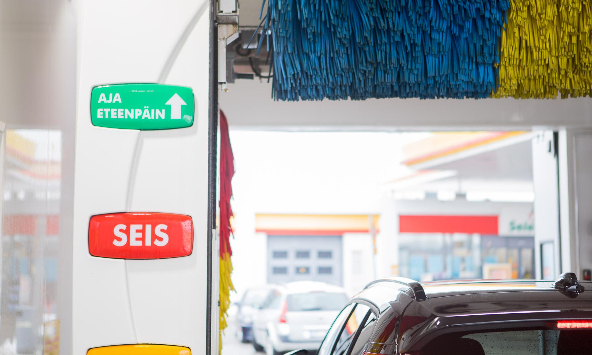 Muista kokeilla jarruja autopesun jälkeen