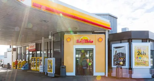 HelmiSimpukan sisäänkäynti asemalla