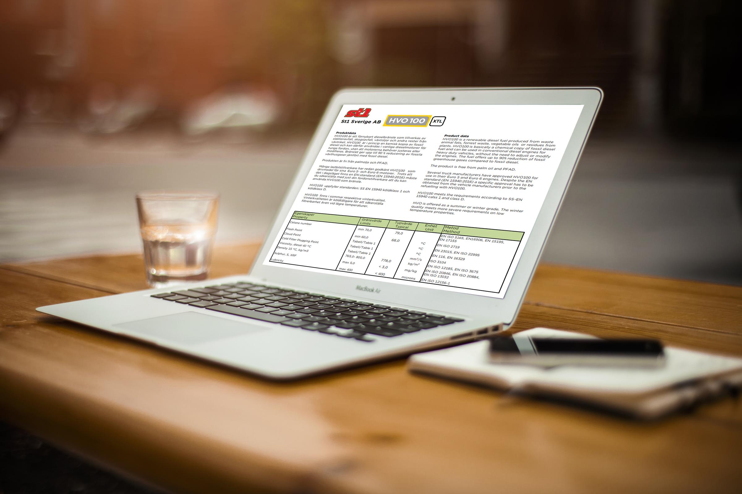 St1 dokument på en öppen skärm på en laptop